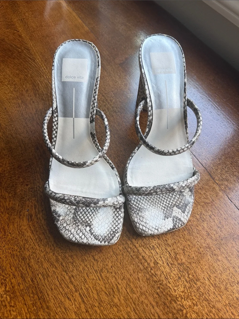Dolce Vita Noles Snake-Print Leather Block Heel Sandals - White/Gray 8.5